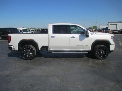 White Frost Tri-Coat 2021 GMC Sierra 2500 Denali