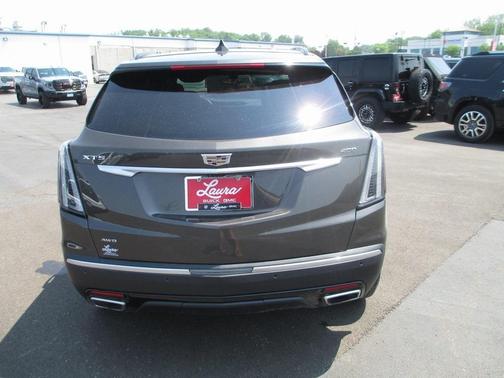 2020 Cadillac XT5 Sport