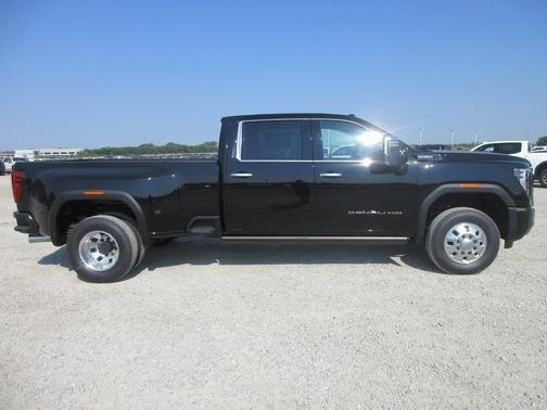 2026 GMC Sierra 3500 Denali Ultimate