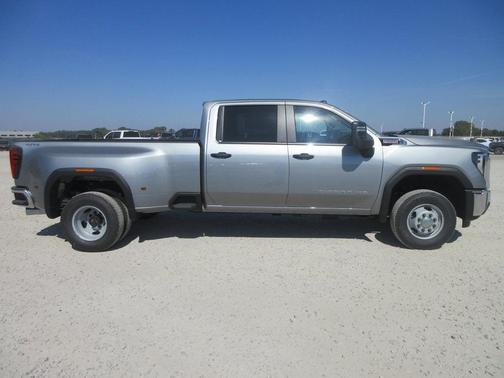 2026 GMC Sierra 3500 Pro