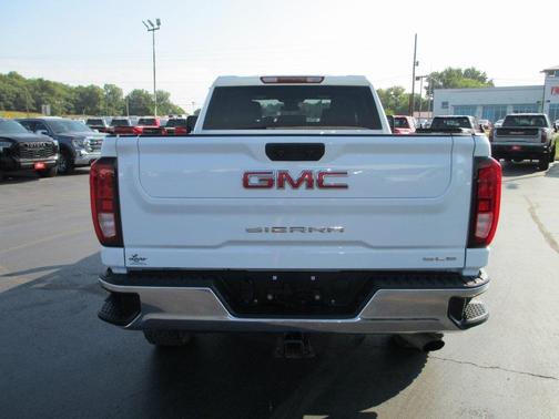 2024 GMC Sierra 2500 SLE