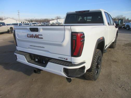 2026 GMC Sierra 2500 AT4