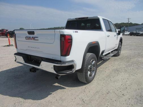 2025 GMC Sierra 2500 SLT