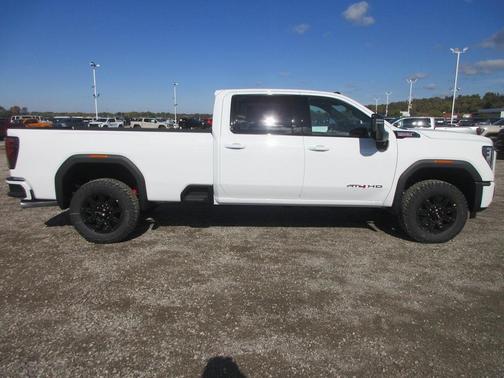 2026 GMC Sierra 3500 AT4