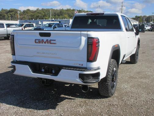 2026 GMC Sierra 3500 AT4