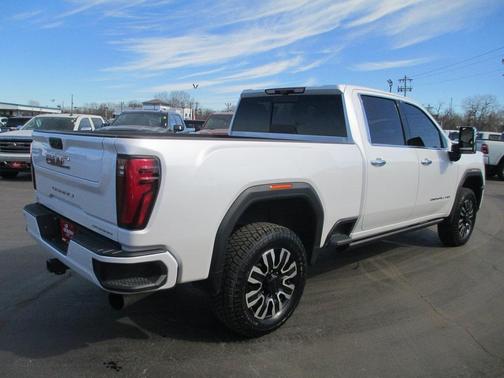 2024 GMC Sierra 2500 Denali