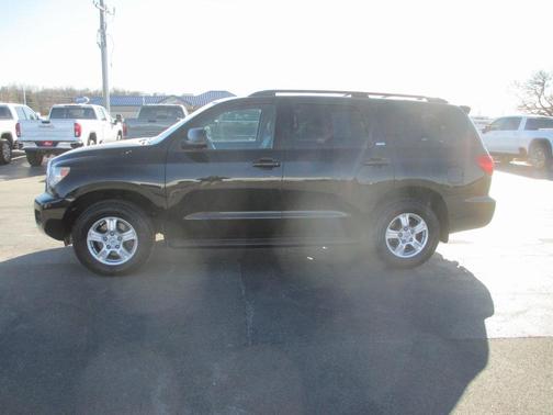 2015 Toyota Sequoia SR5