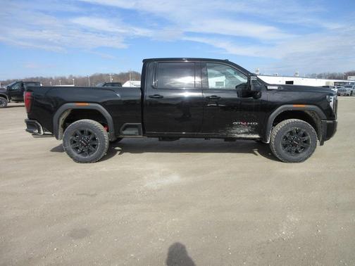 2025 GMC Sierra 2500 AT4