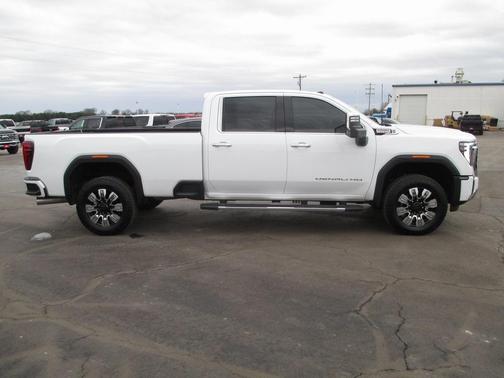 2025 GMC Sierra 3500 Denali