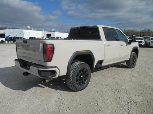 2026 GMC Sierra 3500 AT4