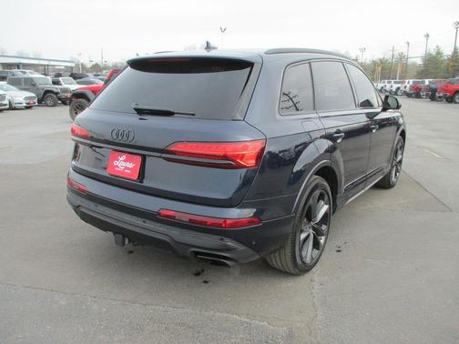 2025 Audi Q7 55 Premium Plus