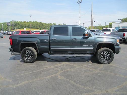 2019 GMC Sierra 2500 Denali