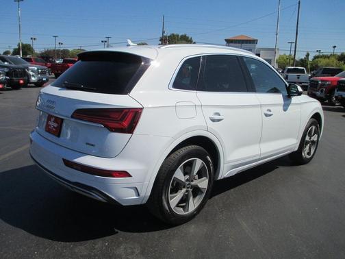 2022 Audi Q5 40 Premium Plus