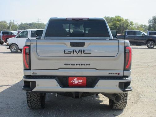 2025 GMC Sierra 2500 AT4