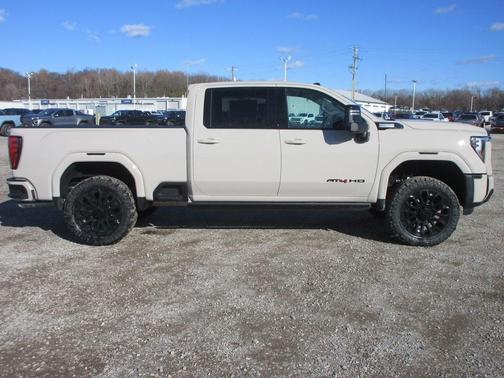2026 GMC Sierra 2500 AT4