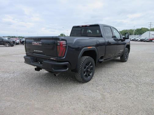 2025 GMC Sierra 2500 AT4