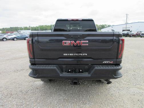 2025 GMC Sierra 2500 AT4