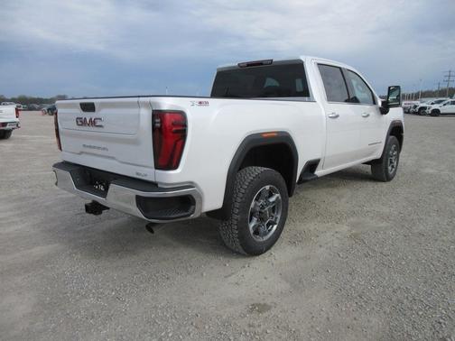 2025 GMC Sierra 2500 SLT