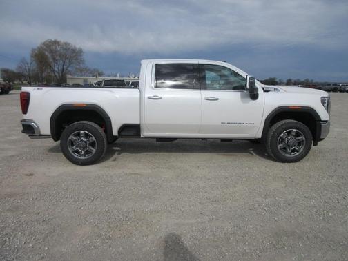 2025 GMC Sierra 2500 SLT