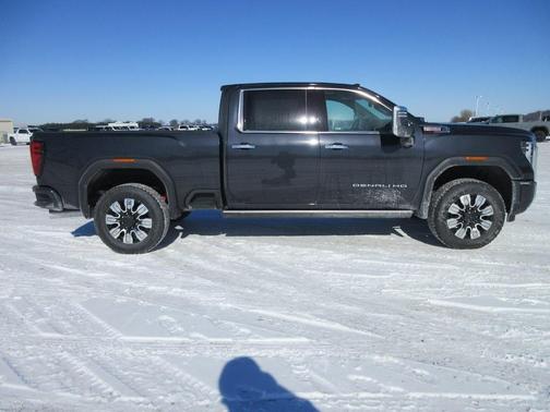2025 GMC Sierra 2500 Denali