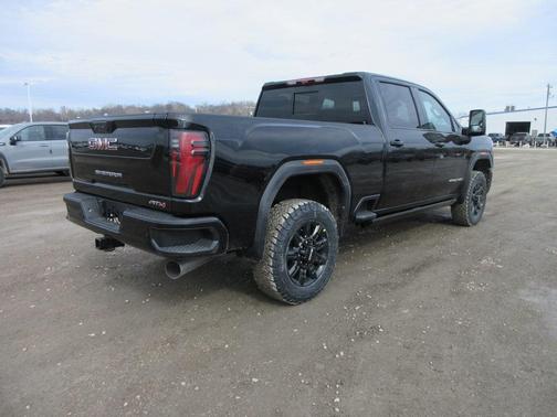 2025 GMC Sierra 2500 AT4