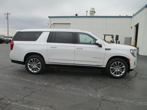 2022 GMC Yukon XL Denali