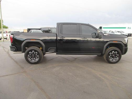 Onyx Black 2026 GMC Sierra 2500 AT4X