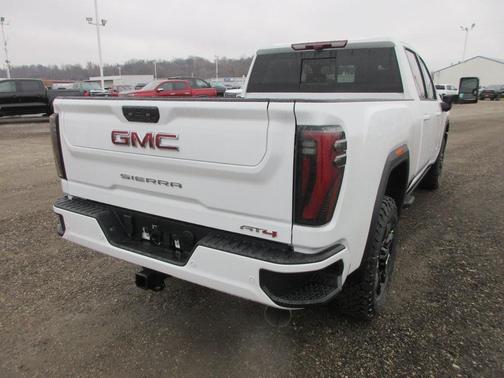 2026 GMC Sierra 3500 AT4
