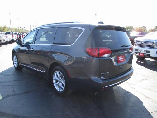 2020 Chrysler Pacifica Touring-L Plus