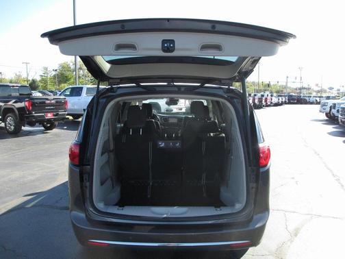 2020 Chrysler Pacifica Touring-L Plus