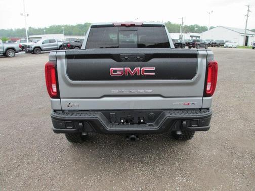 2025 GMC Sierra 1500 AT4X