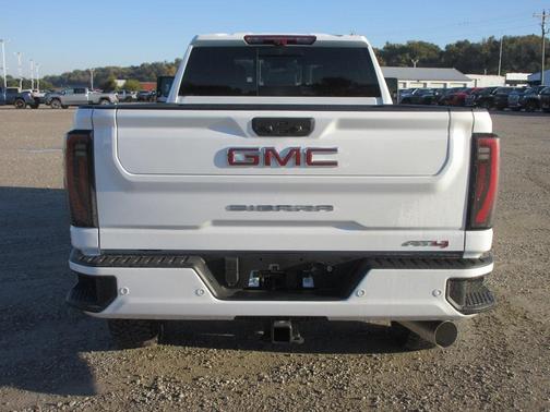 2026 GMC Sierra 3500 AT4