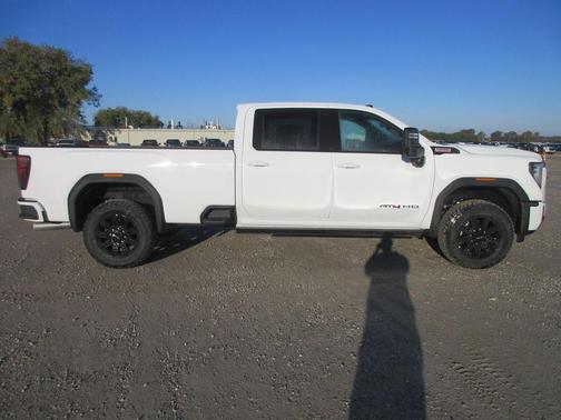 2026 GMC Sierra 3500 AT4