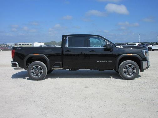 2025 GMC Sierra 2500 SLE