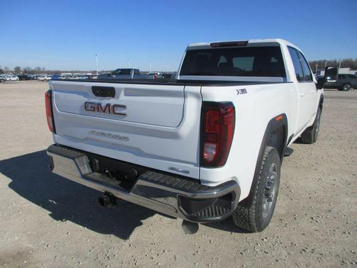 2026 GMC Sierra 2500 SLE