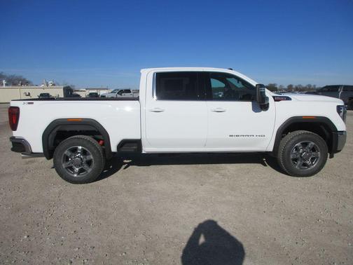 2026 GMC Sierra 2500 SLE