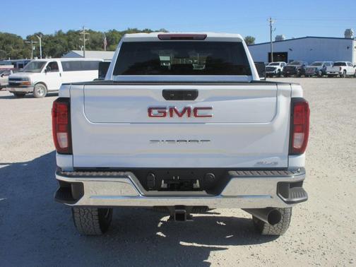 2026 GMC Sierra 2500 SLE