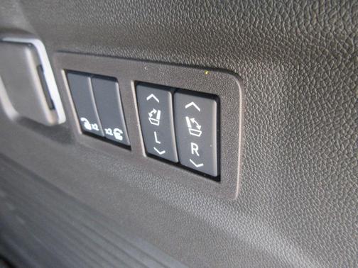 2025 GMC Yukon AT4