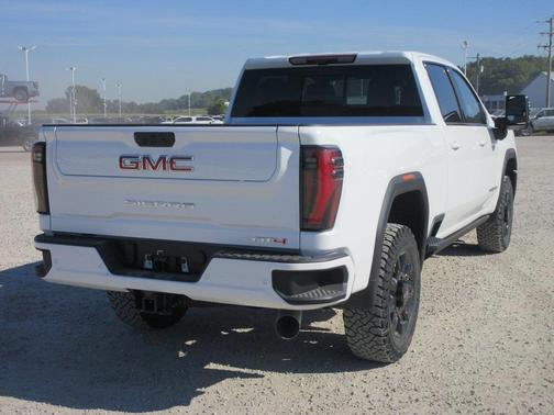 2026 GMC Sierra 2500 AT4