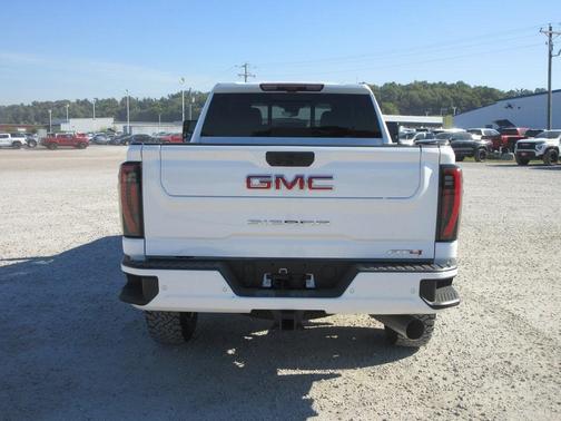 2026 GMC Sierra 2500 AT4