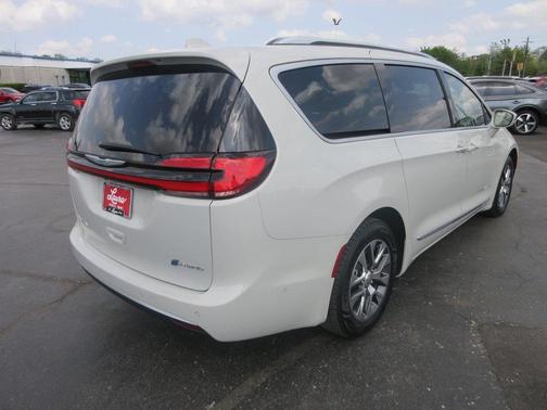 2021 Chrysler Pacifica Hybrid Pinnacle