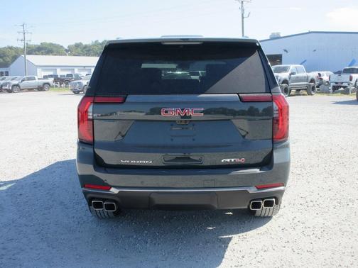 2025 GMC Yukon AT4
