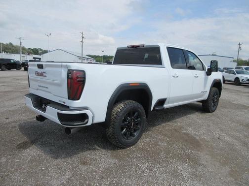 2025 GMC Sierra 2500 AT4