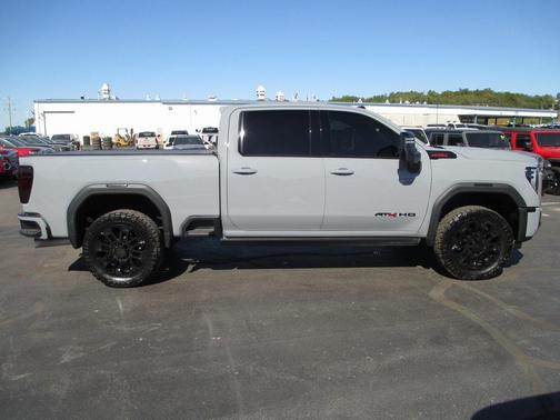 2025 GMC Sierra 2500 AT4