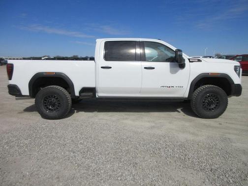 2025 GMC Sierra 2500 AT4X