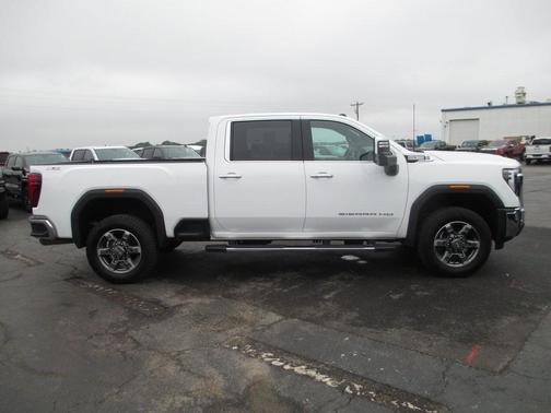 2025 GMC Sierra 2500 SLT