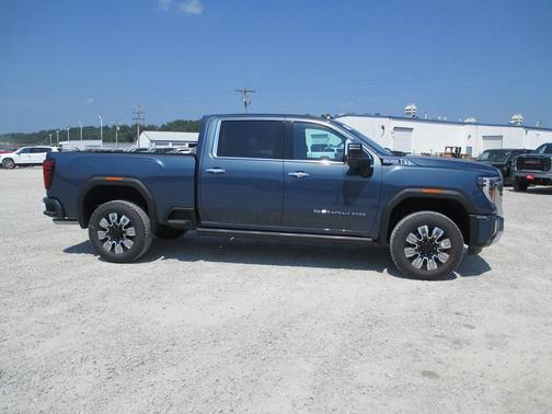 2025 GMC Sierra 2500 Denali