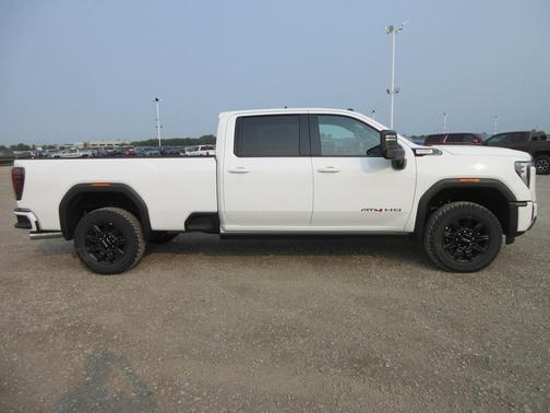 2026 GMC Sierra 3500 AT4