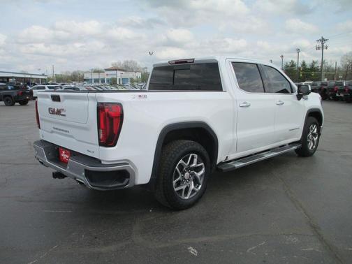 Summit White 2025 GMC Sierra 1500 SLT