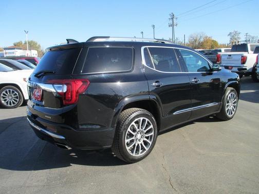 2021 GMC Acadia Denali
